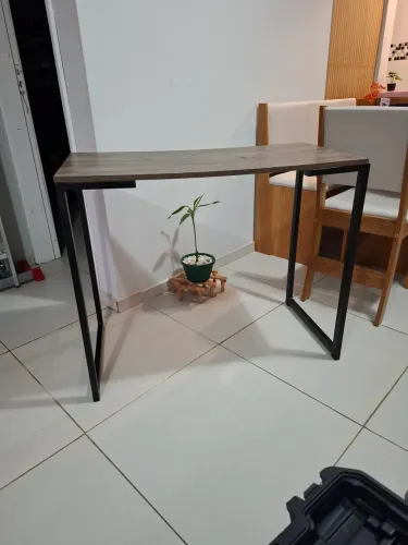 Mesinha mesa para quarto