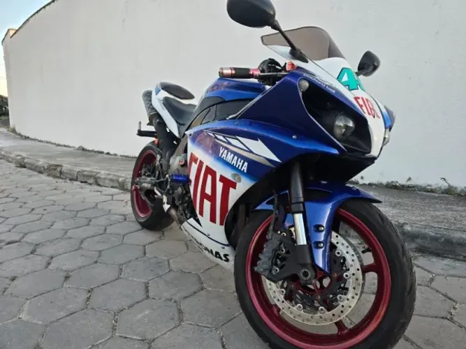 YAMAHA YZF R1 1000cc