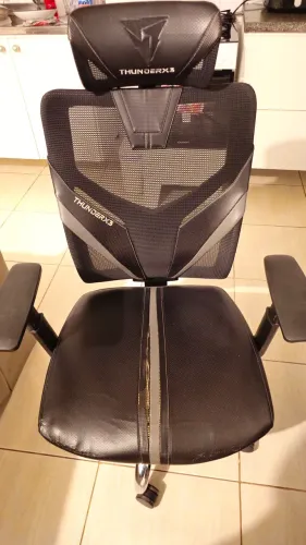 Cadeira escritório resistente