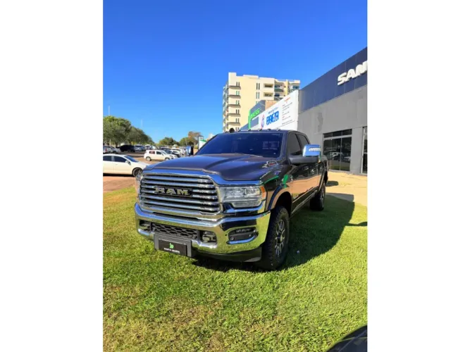 Ram 3500 Limited Longhorn 6.7 TB CD Diesel 2024