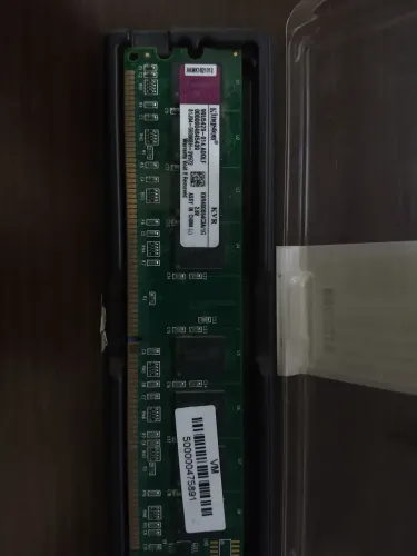 Memórias Kingston DDR e DDR2