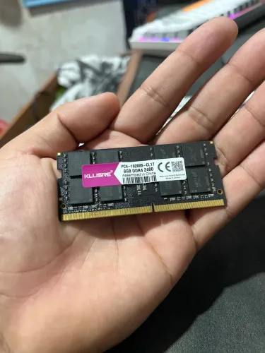 Memória RAM 8GB DDR4 para notebook.
