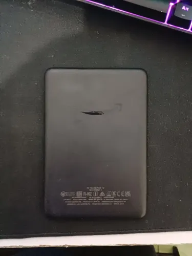 KINDLE COM CAPINHA! (dois meses de uso)