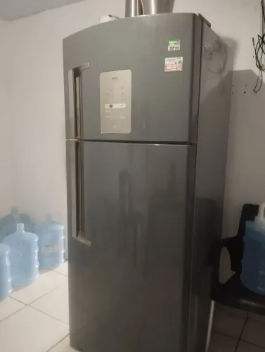 Vendo geladeira fross free