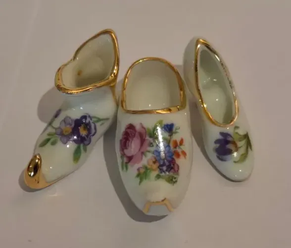 Miniaturas de porcelana Limonges para decoração de casa de bonecas - 3 sapatos