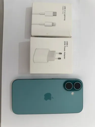 iPhone 16 128 GB Verde / Na garantia.