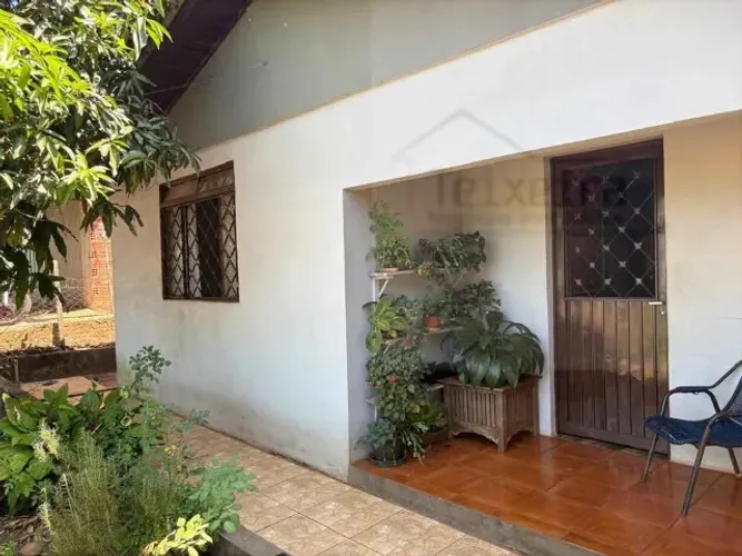 TERRENO EM GIRUÁ COM DUAS CASAS