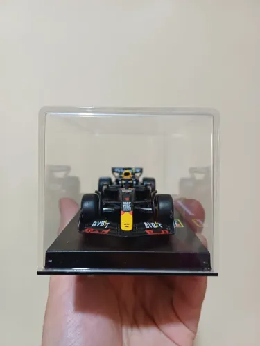 Miniatura F1 Red Bull RB20 Max Verstappen 1:43 Bburago - Acrílico Impecável