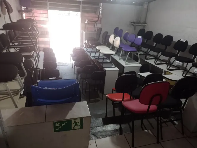 Móveis para escritório semi novos e usados