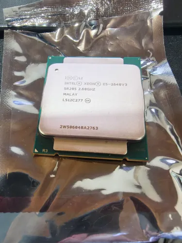 Xeon 2640 v3 + cooler master lga 2011