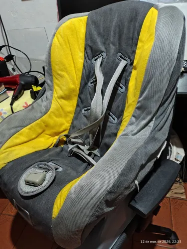 Cadeirinha infantil para carro 