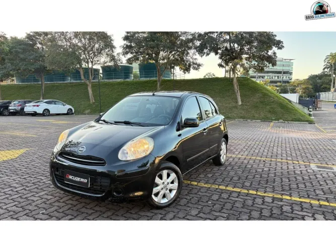 Nissan March SV 1.6 16V Flexstart 5P Mec. 2013