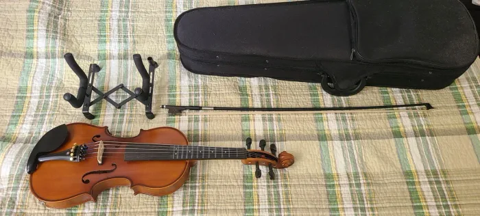 Violino 4/4 5 Cordas Eletroacustico + Case e Acessórios