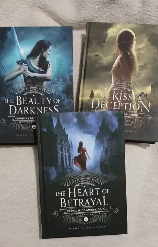 Trilogia Crônica do Amor e Ódio