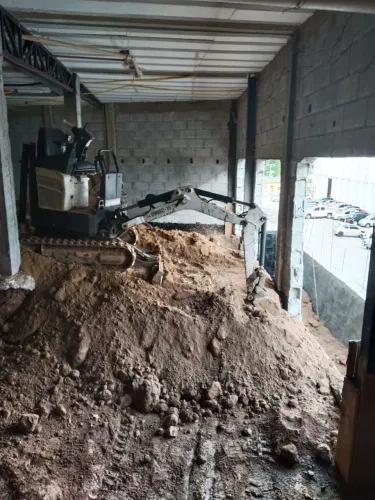 Aluguel de Mini escavadeira por diária Bobcat