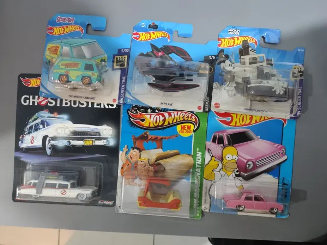 Pack carrinho hot Wheels temáticos
