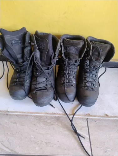 2 Coturnos militar Guartelá