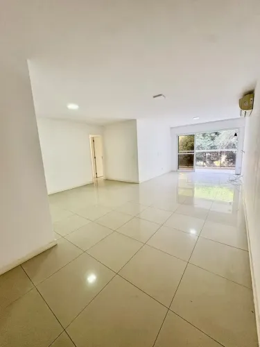 Excelente apartamento de 150 m2, com 4 suítes em Charitas - Niterói - RJ