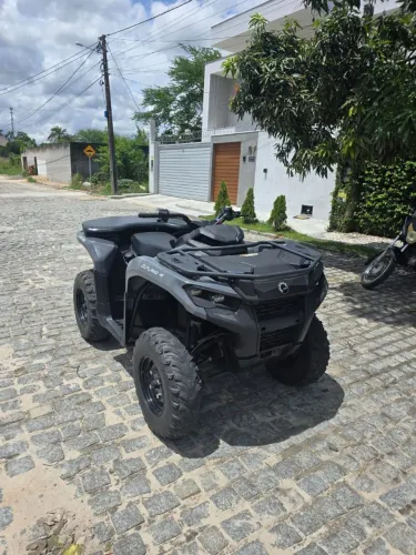QUADRICICLO CAN AM OUTLANDER 4x4 500 2024<br>OUTLANDER 500 4x4 2024