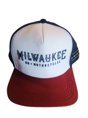 Boné Milwaukee