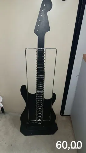 Enfeite de guitarra de ferro top