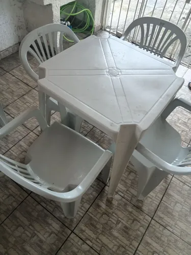 Kit mesa e cadeira