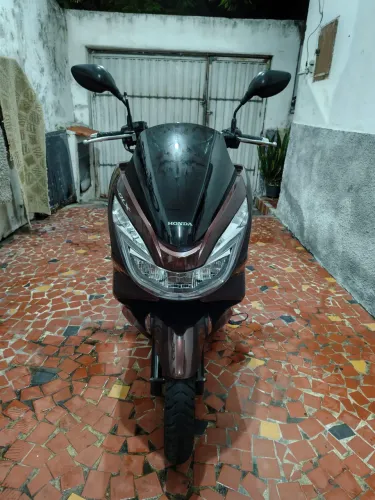 PCX 150 DLX