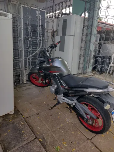 Moto CB Twister 250