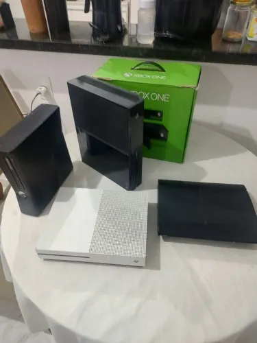 Lote de consoles no estado para reparos - pS3, Xbox One S, Xbox 360 e FAT