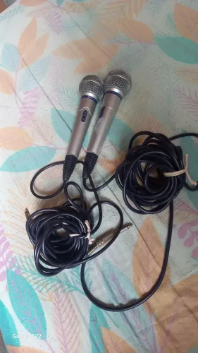 Microfone Gradiente fios grandes