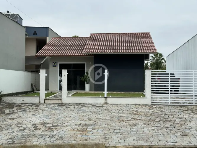 Sala comercial para alugar no bairro Centro - Guaramirim/SC
