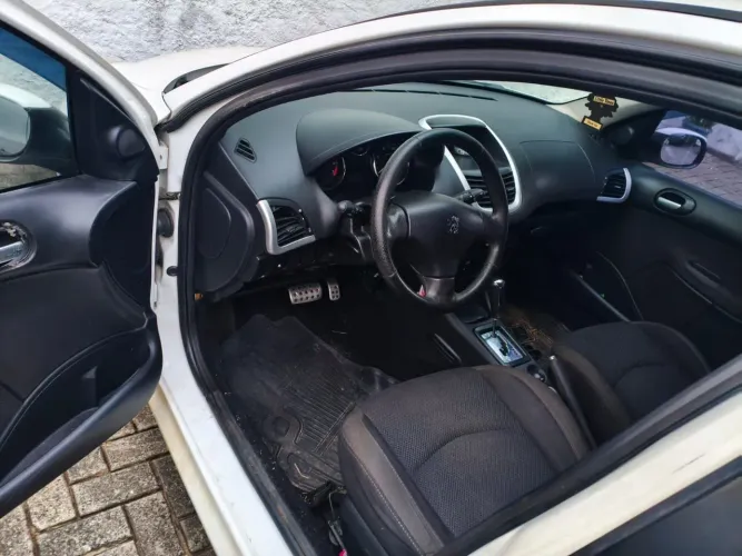 Peugeot 207 XS 1.6 Flex 16V 5P Aut. 2010