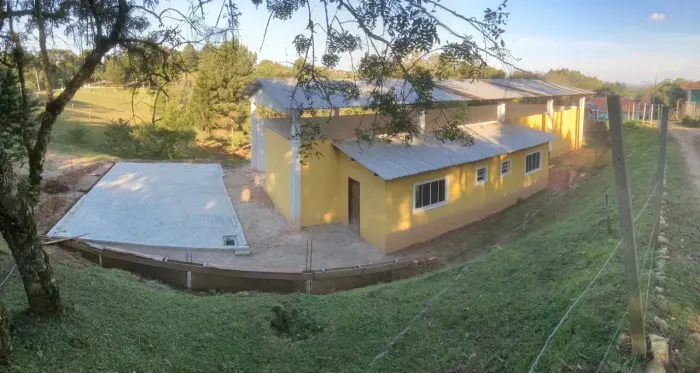 Barracão / Chácara Campo Magro 3186m², 100m do asfalto, Centro, barracão 237m²,