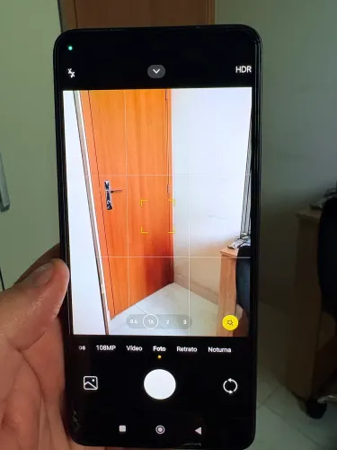 Smartphone Xiaomi Redmi Note 13 sem carregador