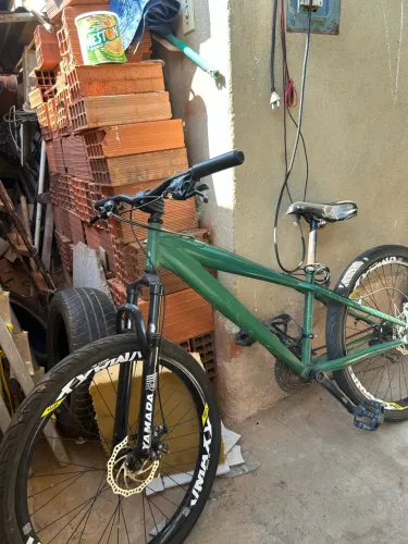 Vende se bicicleta