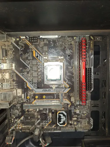 Gabinete + Kit i3 9100F + ASUS TUF H310M-PLUS GAMING/BR + 8GB DDR4