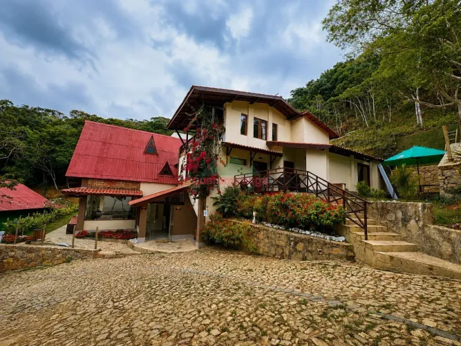 Apartamento mobiliado e aconchegante em meio à natureza de Guaramiranga.