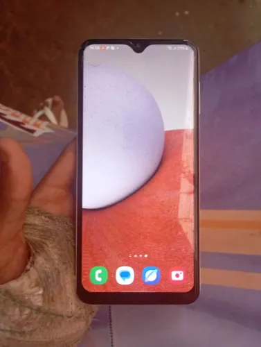 Vendo celular está em perfeito estado