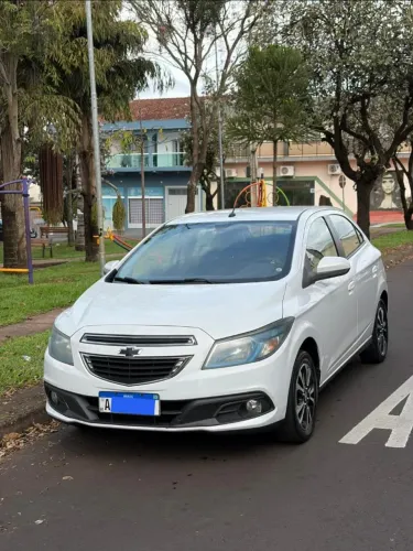 Chevrolet Onix Hatch LTZ 1.4 8V Flex Power Mec. 4P 2014