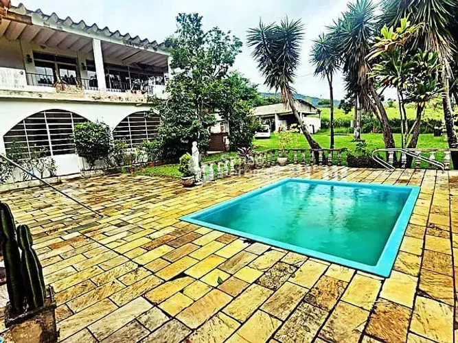 Imóvel para venda possui 265000m² com 17 quartos em Centro - Simão Pereira - MG