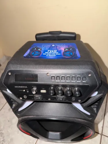 VENDE-SE CAIXA DE SOM MONDIAL CM-400