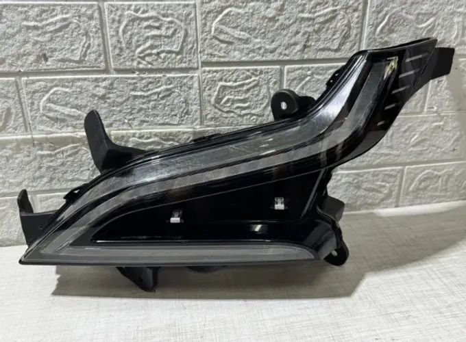 Farol esquerdo DRL Renault Megane E-tech 2025 original