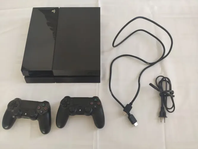 PS4 Fat 500GB + 2 Controles + 12 Jogos + Base e Carregador<br>