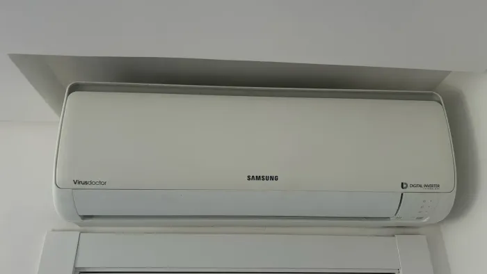 Ar-condicionado inverter 9000 btus quente/frio