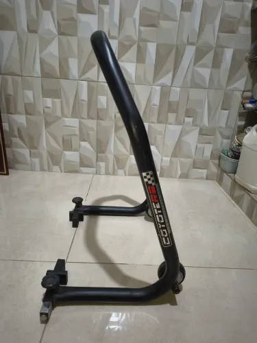Cavalete traseiro Coyote para moto 