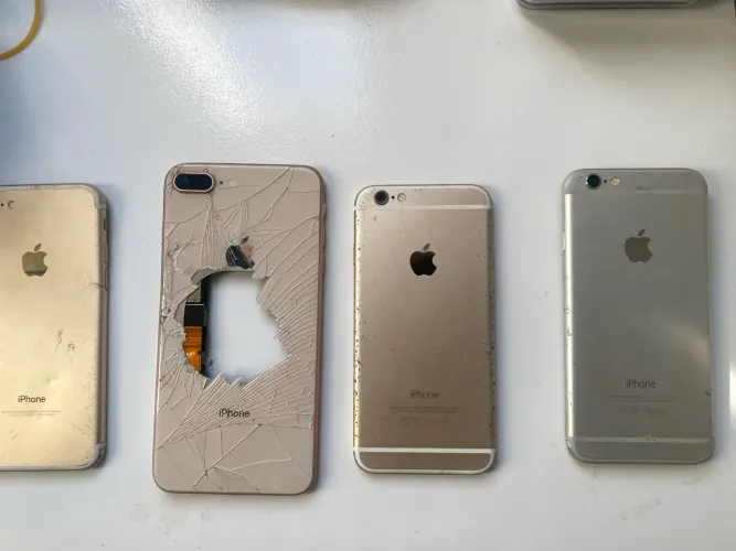 iPhone para reposição de peças 