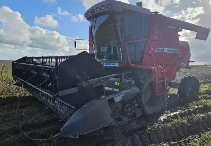 Colheitadeira Massey Ferguson 5650 ano 2014