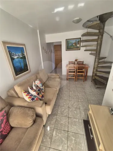 Duplex para venda possui 101 metros quadrados com 3 quartos. Estuda Permuta. Portaria 24 h