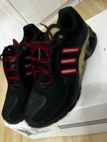 Tênis Adidas One raríssimo N*42. **Leia o Anuncio**