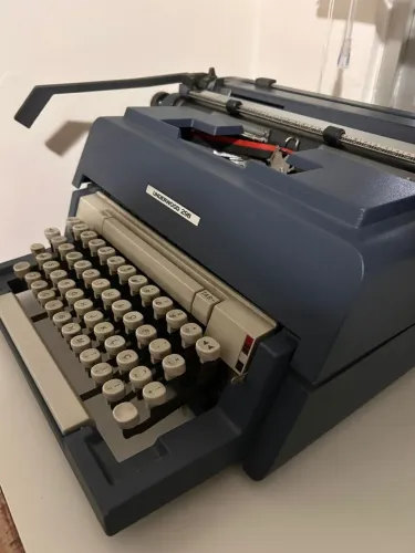 Máquina de escrever Underwood 298